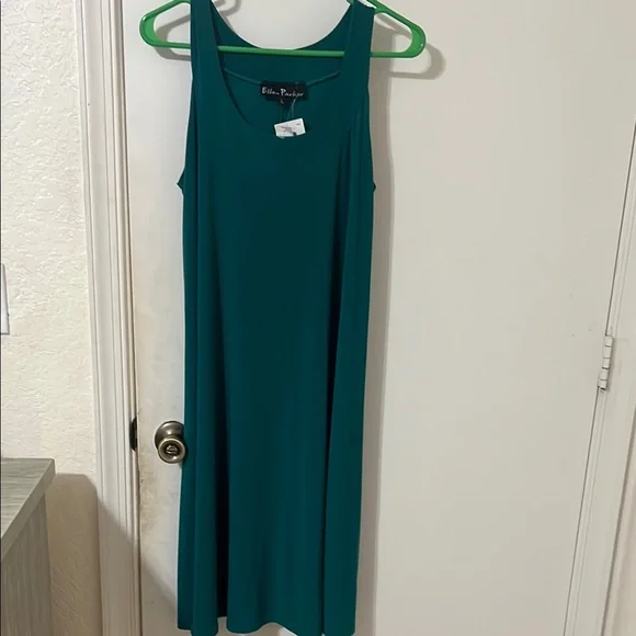 Green Sleeveless Scoop Neck Midi Sundress - Picture 2 of 3